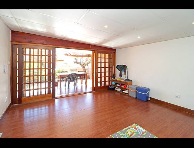 4 BEDROOM HOUSE FOR SALE IN KENSINGTON